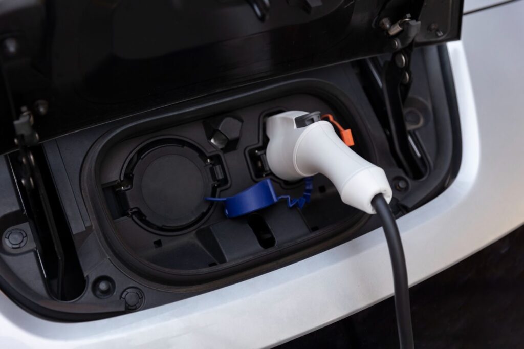 tethered vs untethered ev charger