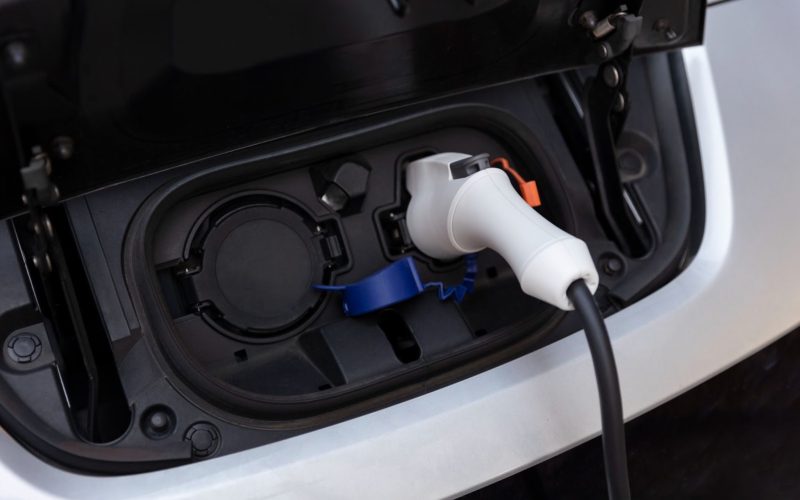 tethered vs untethered ev charger